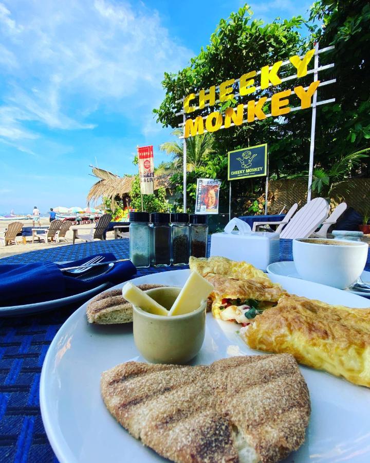 Hotel Cheeky Monkey Sea View